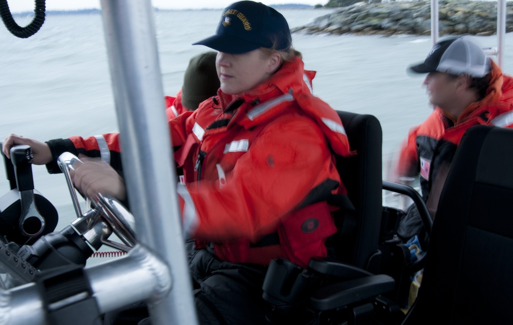 Coast Guard Pacific Strike Team, EPA, in joint-agency cleanup