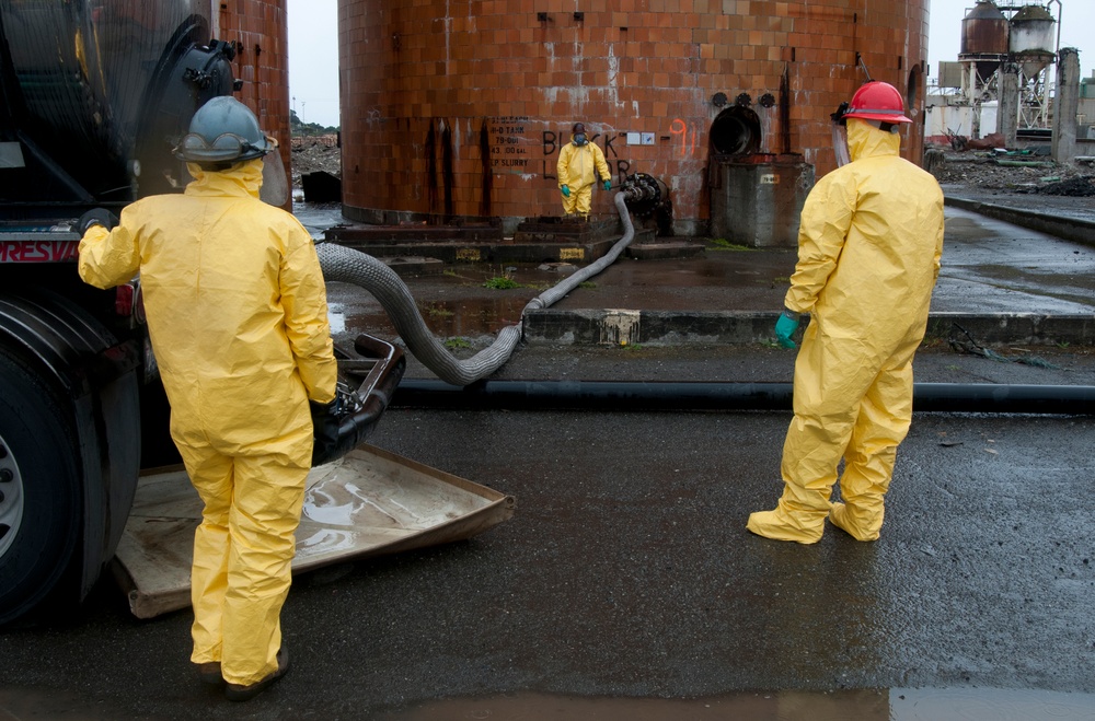 Coast Guard Pacific Strike Team, EPA, in joint-agency cleanup