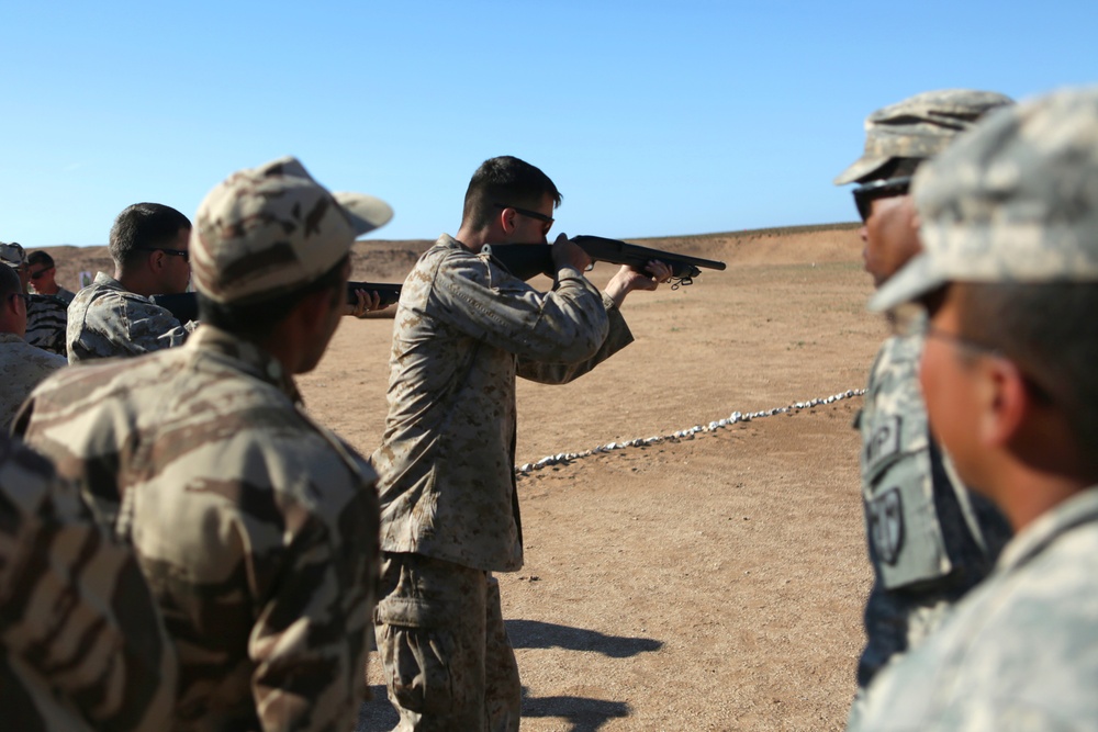 US, Moroccan military personnel refine escalation-of-force tactics during African Lion 14