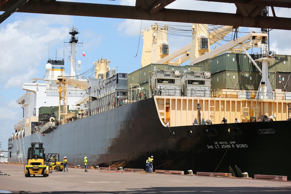 Marines offload MRF-D gear off of USNS 2nd Lt. John P. Bobo