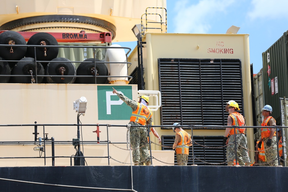 Marines offload MRF-D gear off of USNS 2nd Lt. John P. Bobo