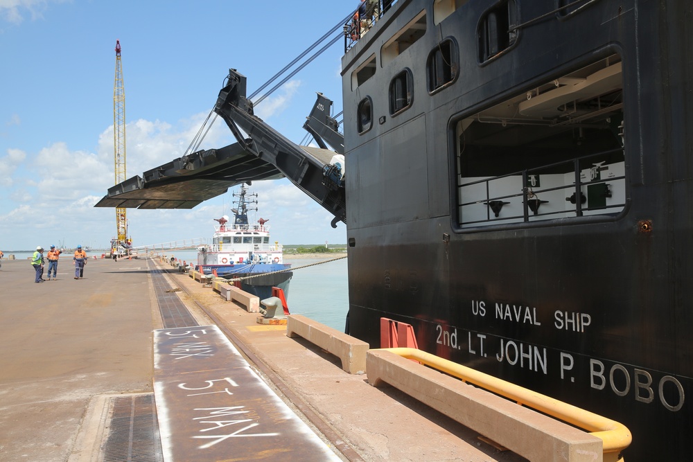 Marines offload MRF-D gear off of USNS 2nd Lt. John P. Bobo