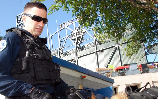 MSST San Francisco K-9 unit sweeps AT&amp;T Park for explosive detection training