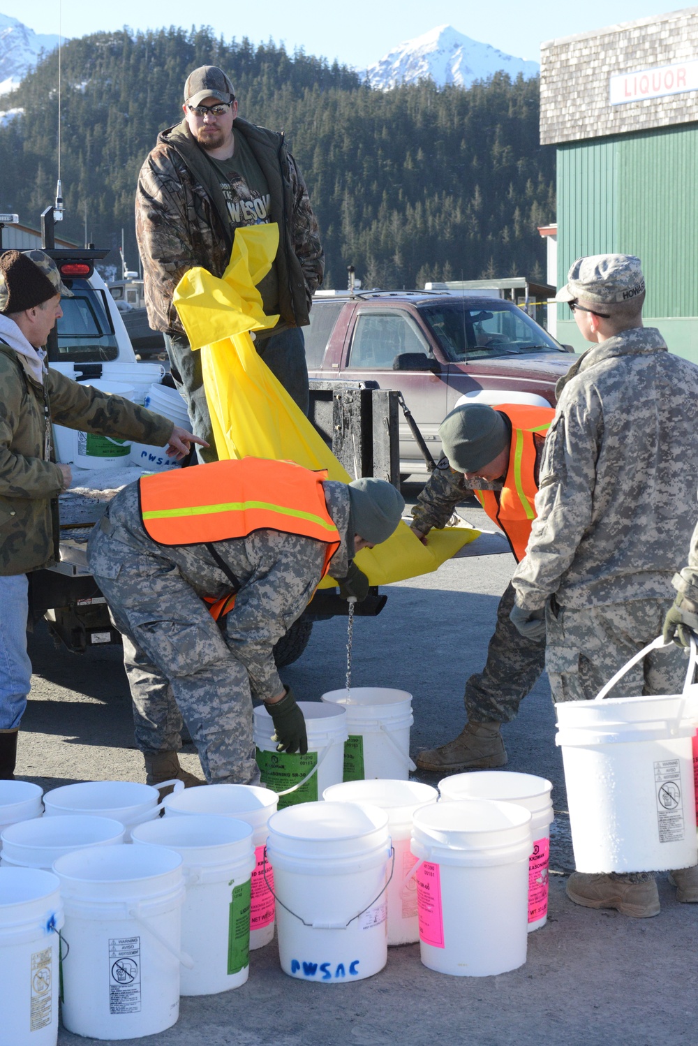 Alaska Guardsmen test distribution capabilities during Alaska Shield exercise