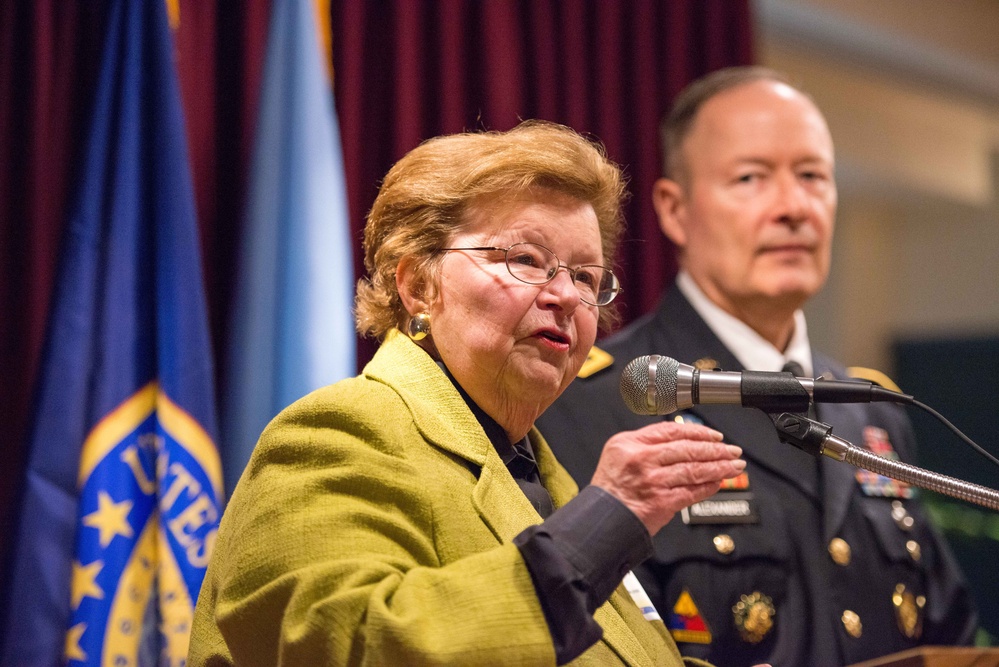 Head of NSA, CYBERCOM retires after 40 years of military service