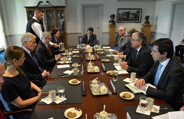 Secretary of Defense Chuck Hagel hosts an honor cordon