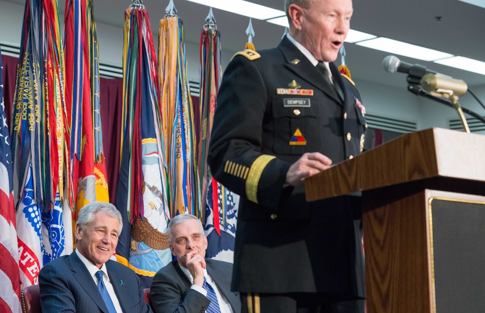 Head of NSA, CYBERCOM retires after 40 years of military service