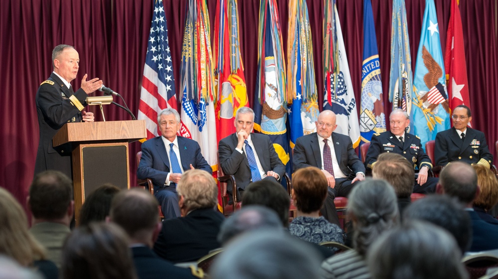 Head of NSA, CYBERCOM retires after 40 years of military service