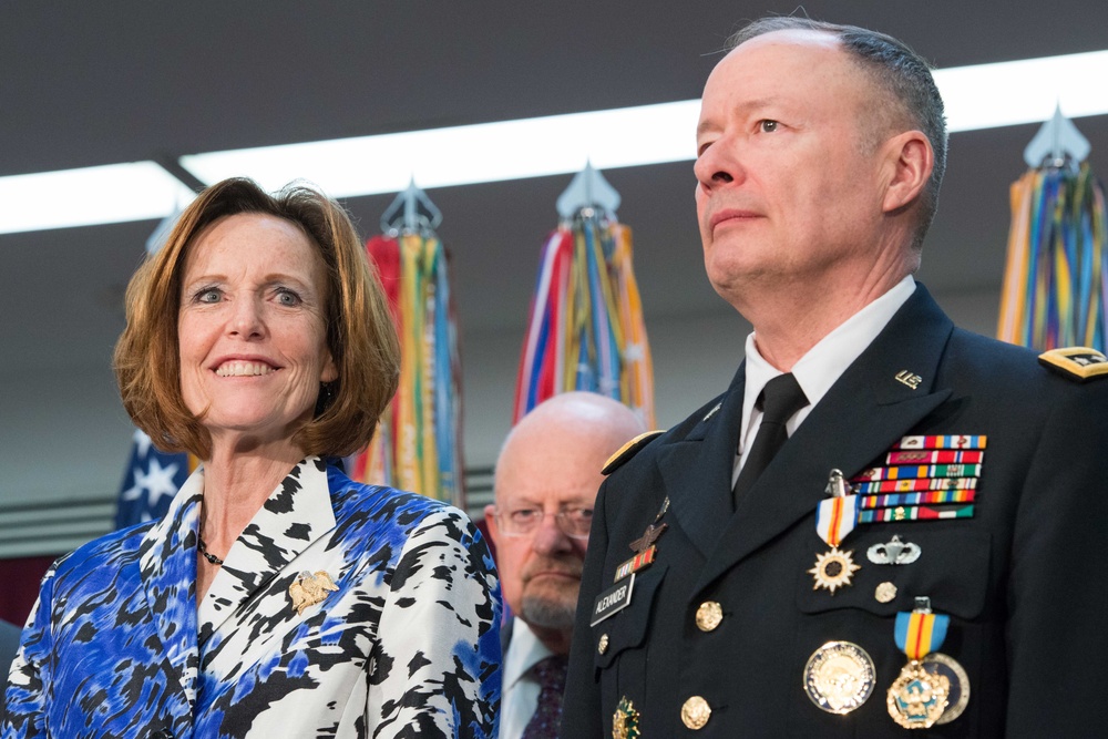 Head of NSA, CYBERCOM retires after 40 years of military service