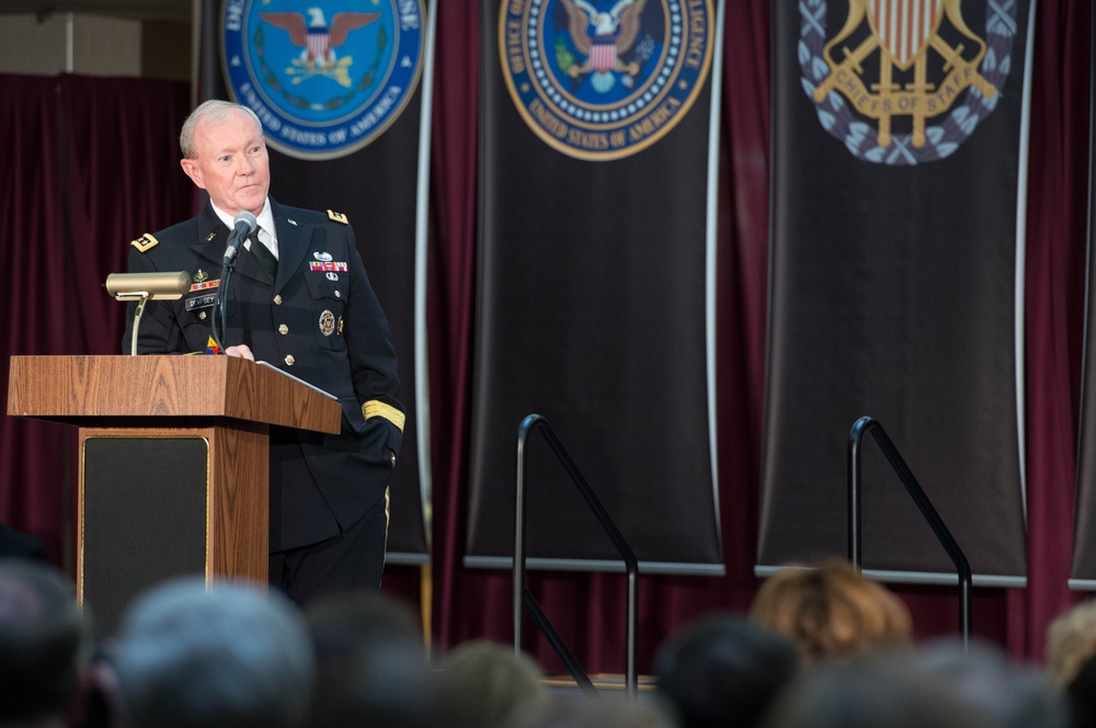 Head of NSA, CYBERCOM retires after 40 years of military service