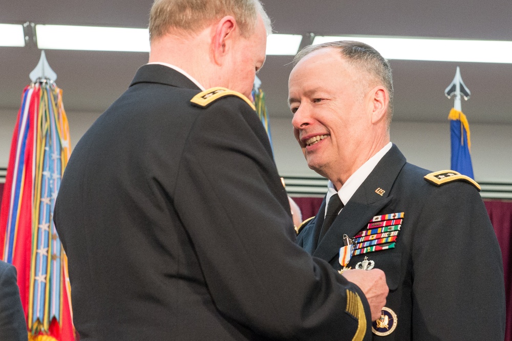 Head of NSA, CYBERCOM retires after 40 years of military service