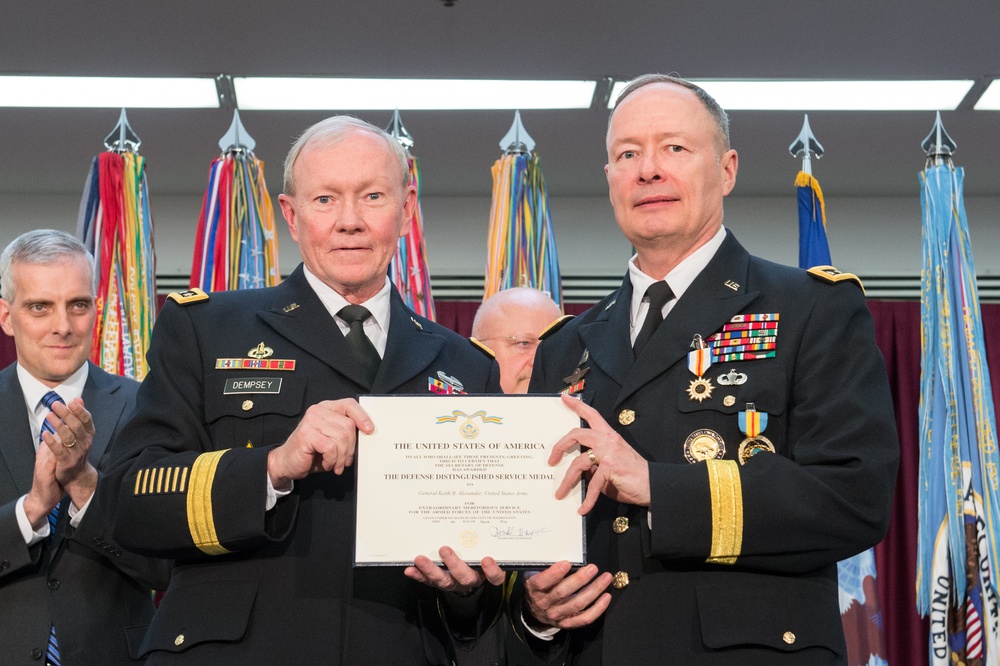 Head of NSA, CYBERCOM retires after 40 years of military service