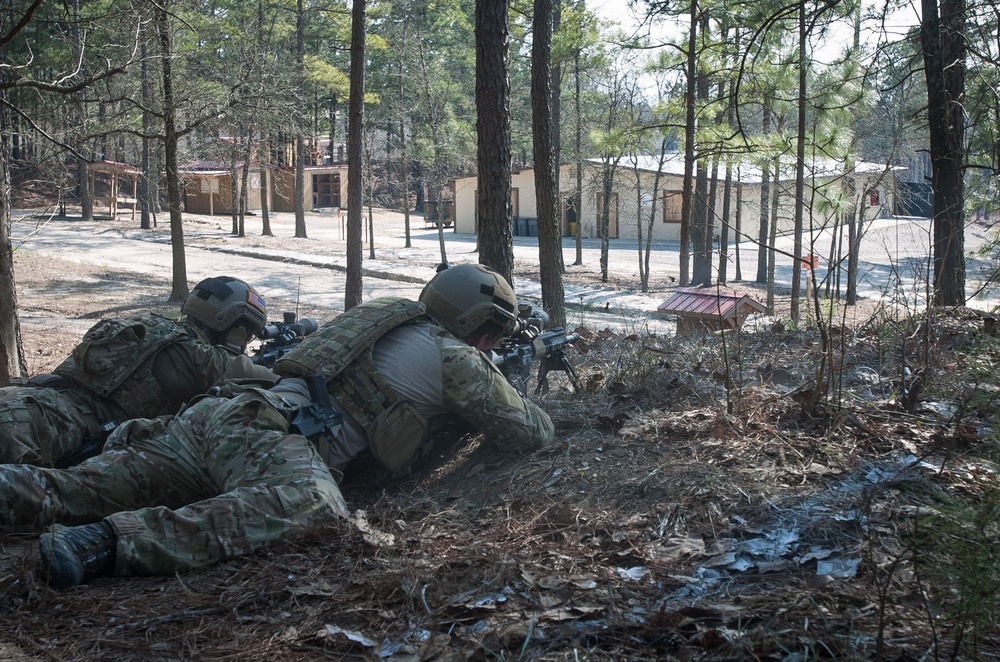 7th Special Forces Group Snipers Compete in USASOC Sniper Competition