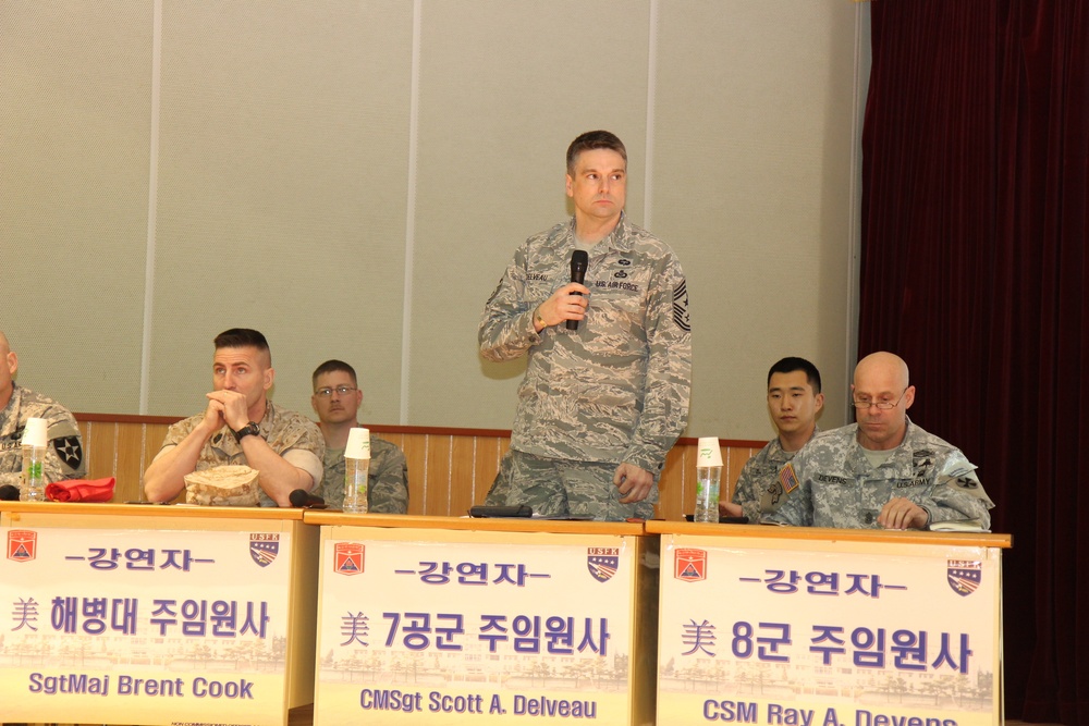 7th AF members participate in ROK NCO Academy discussion panel