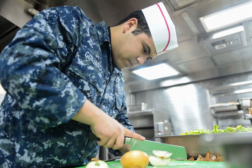 USS Lassen underway