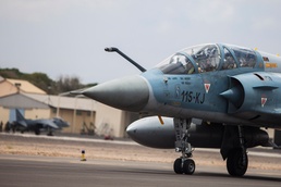 22nd MEU Harrier pilots train with French Mirage pilots