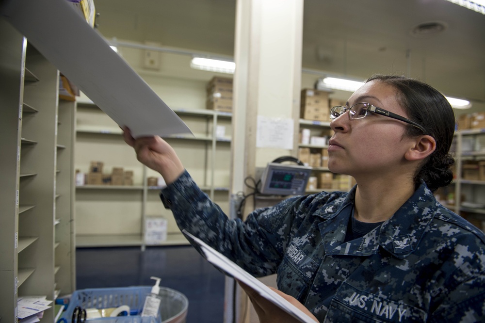 Mail sorting at Naval Supply Systems Command Fleet Logistics Center Sase