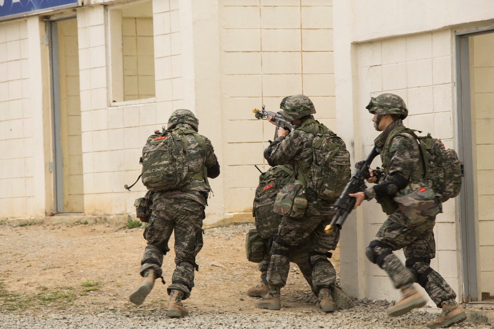 Australia, ROK Marines MOUT Training during Ssang Yong 14