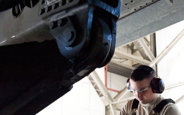 MHE Section preps Tunner 60K for shipment