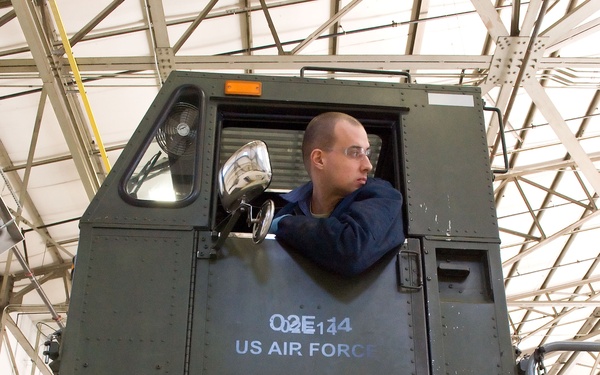 MHE Section preps Tunner 60K for shipment