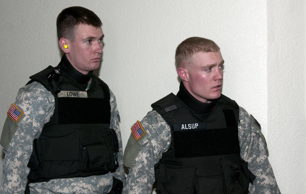 720th MP Bn. Soldiers train in active-shooter scenarios