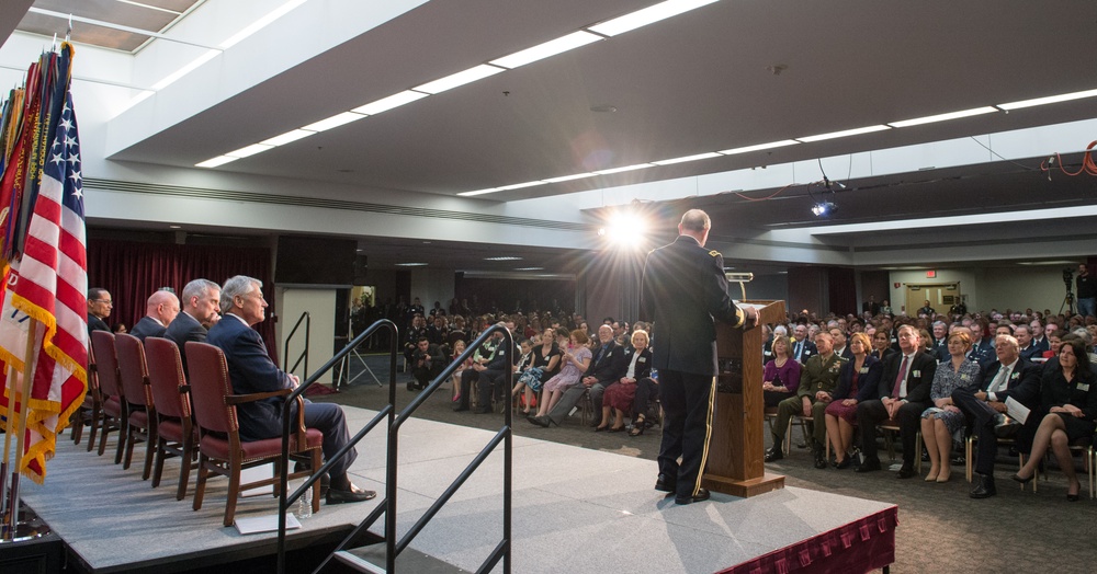 Head of NSA, CYBERCOM retires after 40 years of military service