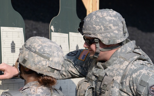 2nd Military Intelligence Battalion weapon qualification