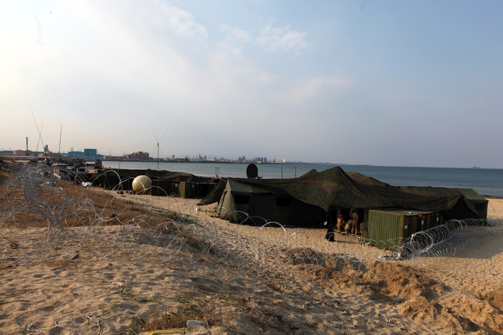 31st MEU CE goes ashore to command ground forces for Ssang Yong 14