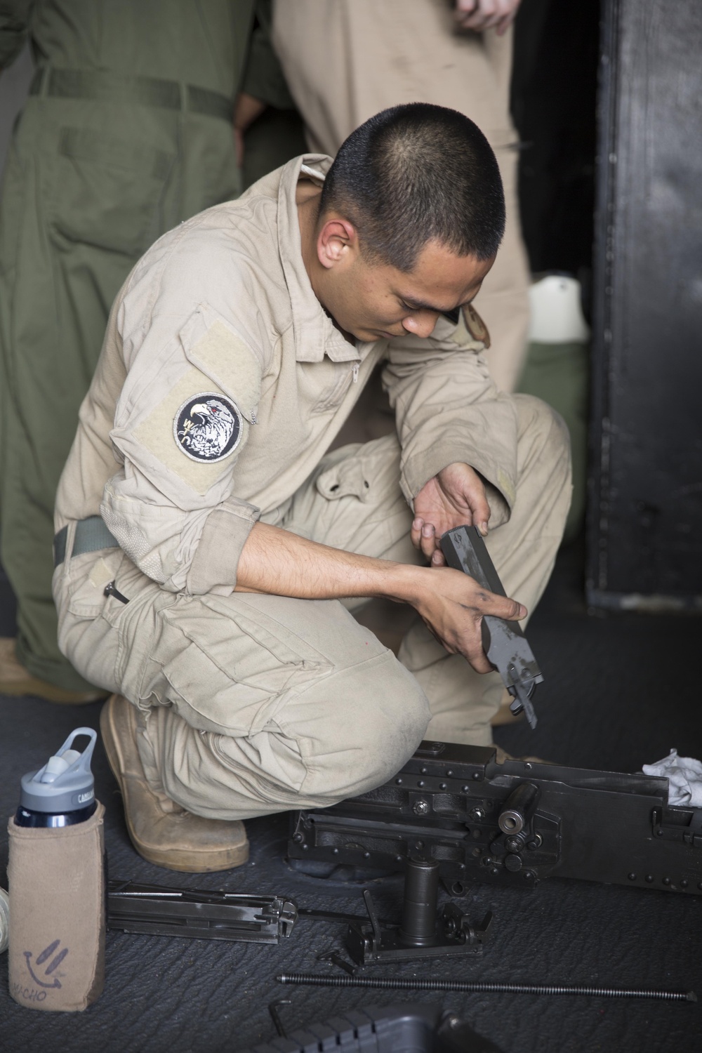 VMM-263 (Rein.) Marines keep gear up and running