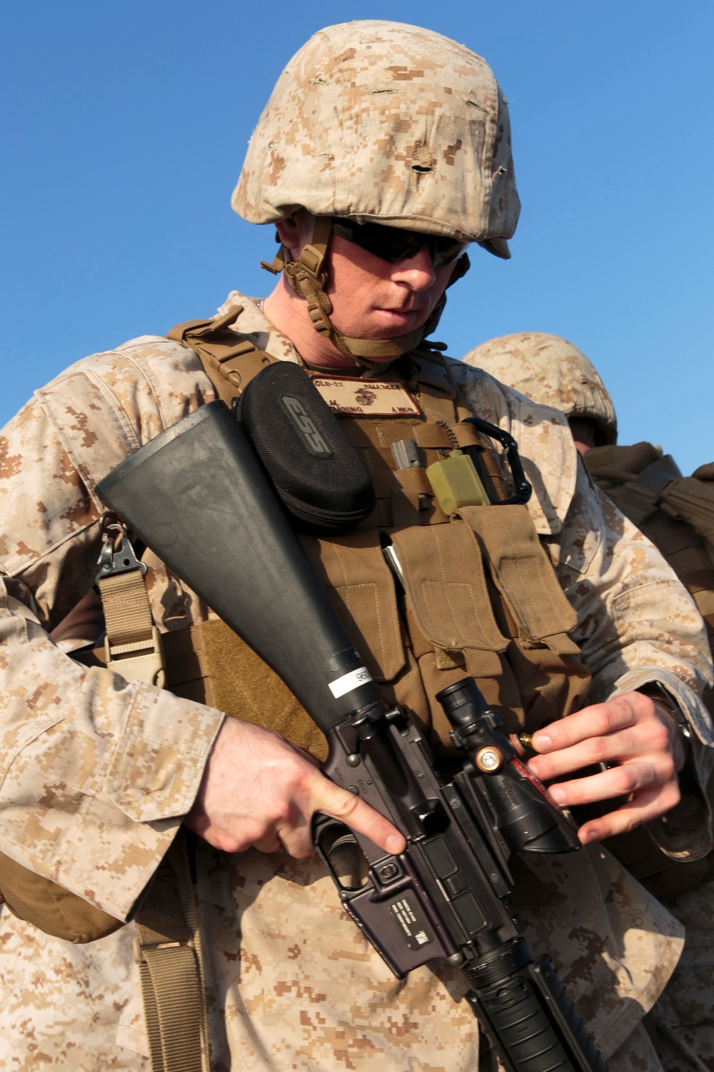 Mesa Verde Marines refine their rifle sights