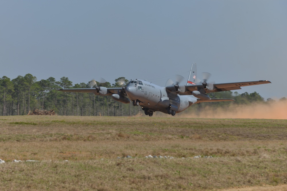 Georgia Air Guard pilots perform combat take-offs and landings close to home