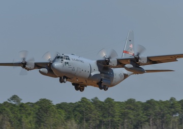 Georgia Air Guard pilots perform combat take-offs and landings close to home