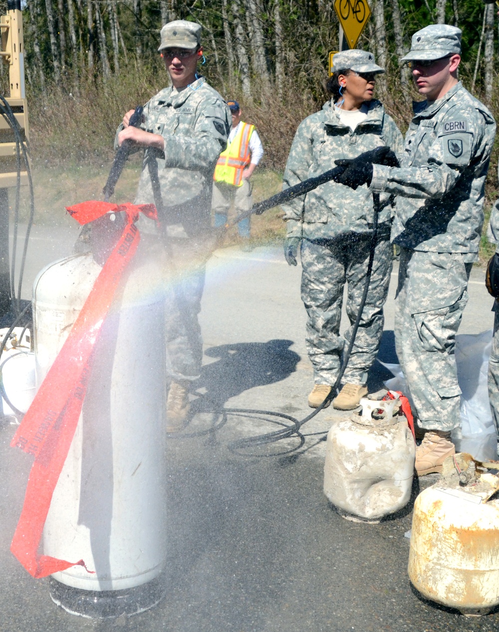 Washington National Guard decontamination team assists in Oso, Wash.
