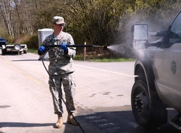 Washington National Guard decontamination team assists at Oso, Wash.
