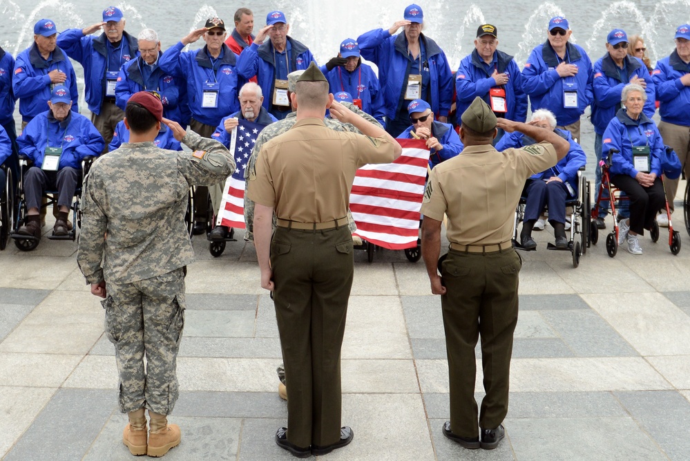 World War II Honor Flight veterans visit World War II Memorial