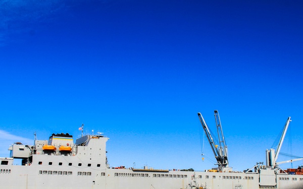 Soldiers and Sailors in JLOTS 2014