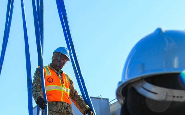 Soldiers and Sailors in JLOTS 2014