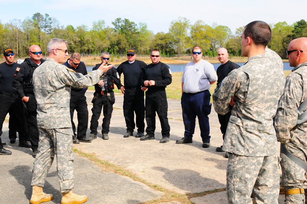 SC Guard Black Hawk pilots participate in rescue training