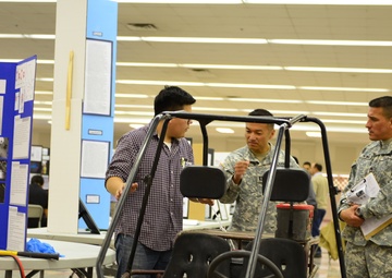 Students armed with science spark Soldiers’ interest