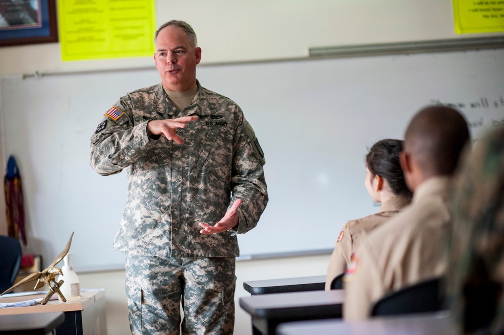 One-star Army Reserve general visits Chicago JROTC cadets