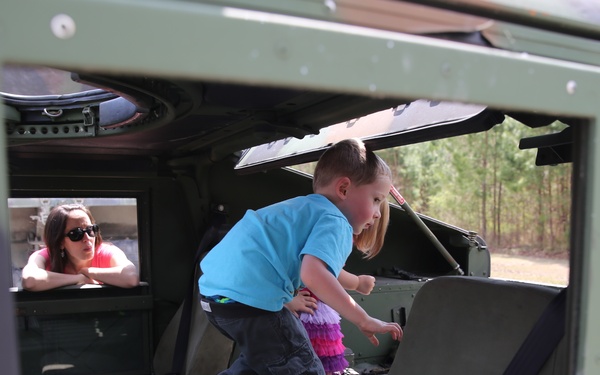 New River honors military children's service