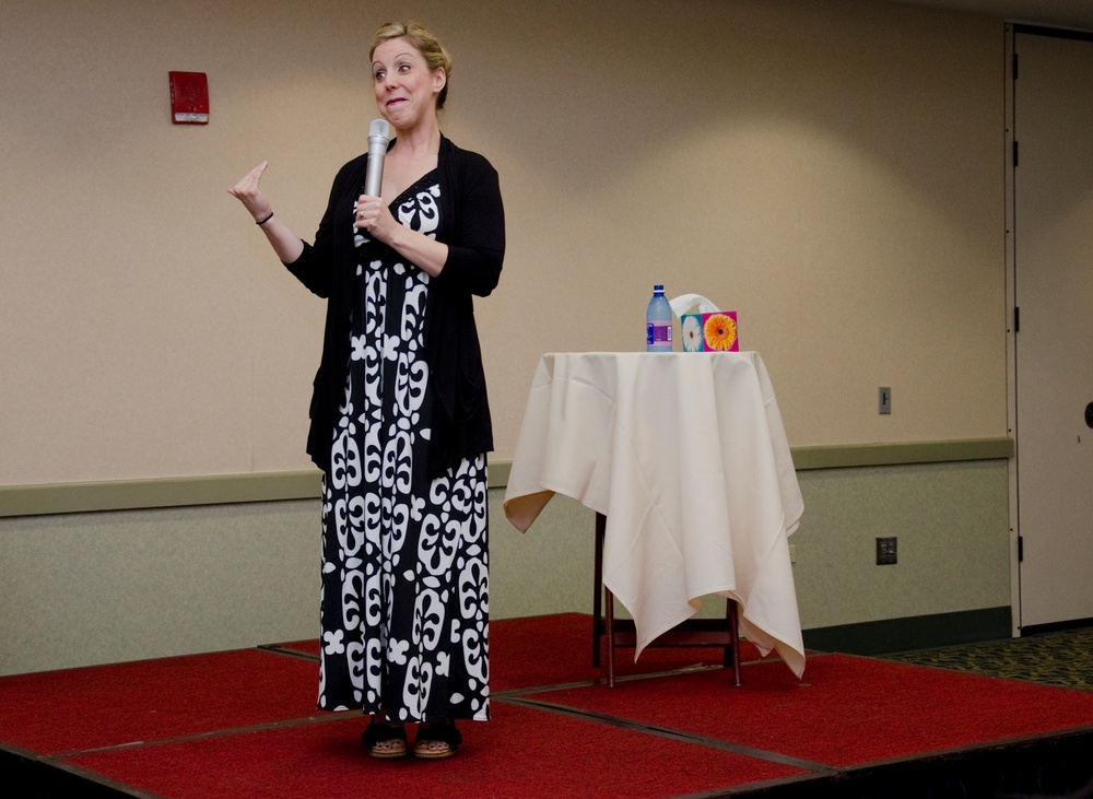 Mollie Gross offers support, comedy to military spouses