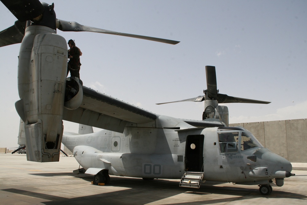 Marine NCO discusses mission, sets example for junior Marines