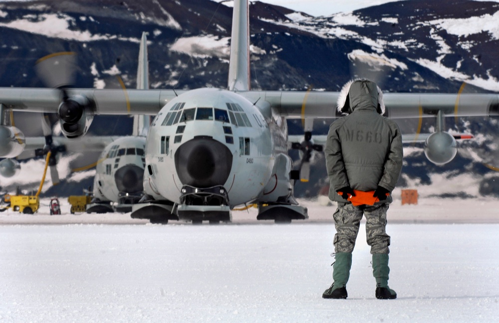 109th Airlift Wing &quot;SkiBirds&quot; on duty in the Antarctic
