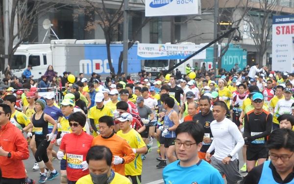 Leisure – Steel team runs Seoul International Marathon