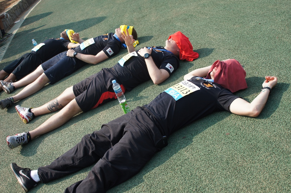 Steel team runs Seoul International Marathon