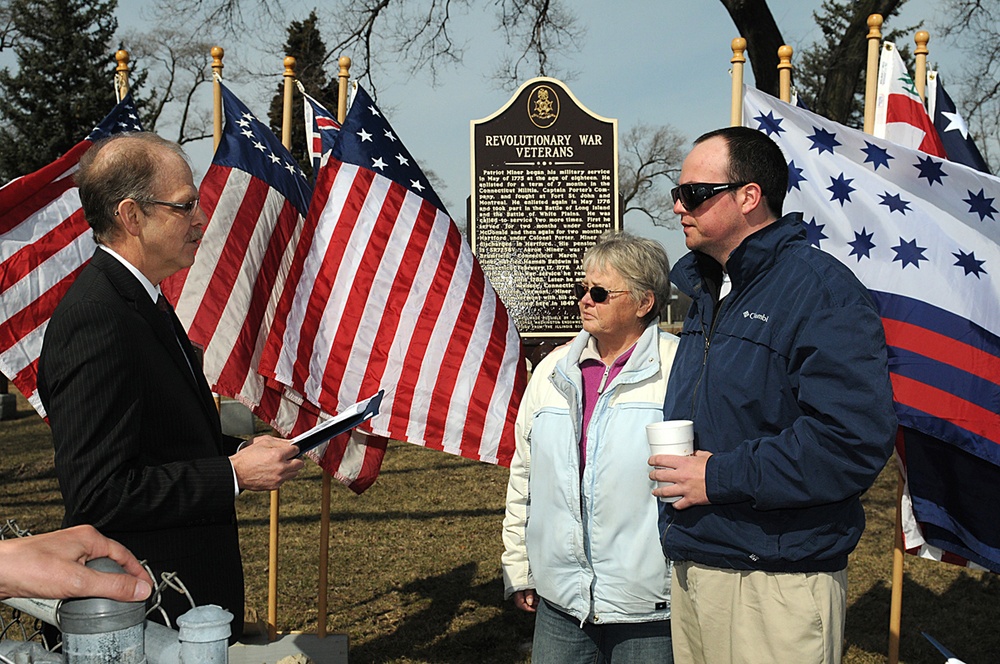 Descendants from American Revolutionary War figures recognized at ceremony