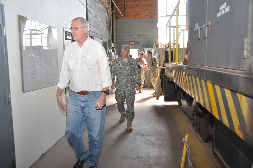 Arizona Guard leader visits northern facility employees, communicates future plans