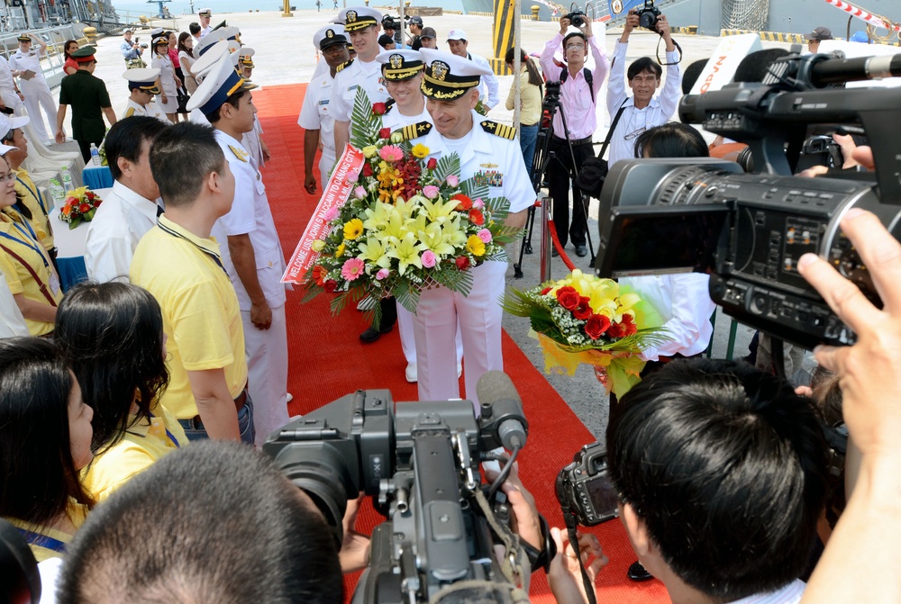 Vietnam Naval Exchange activities 2014
