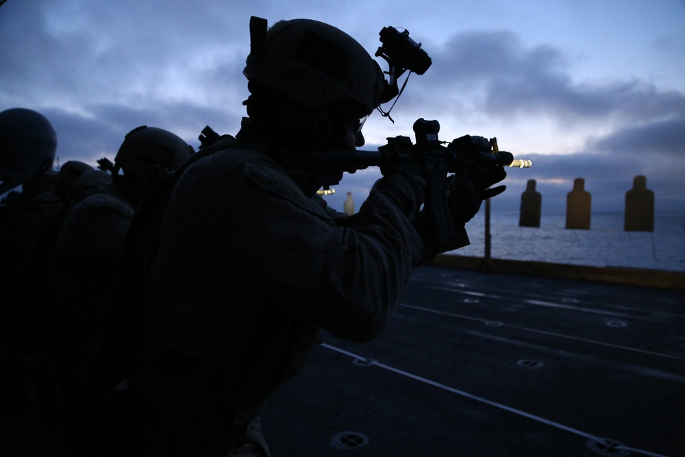 11th Marine Expeditionary Unit's raid force conducts combat drills